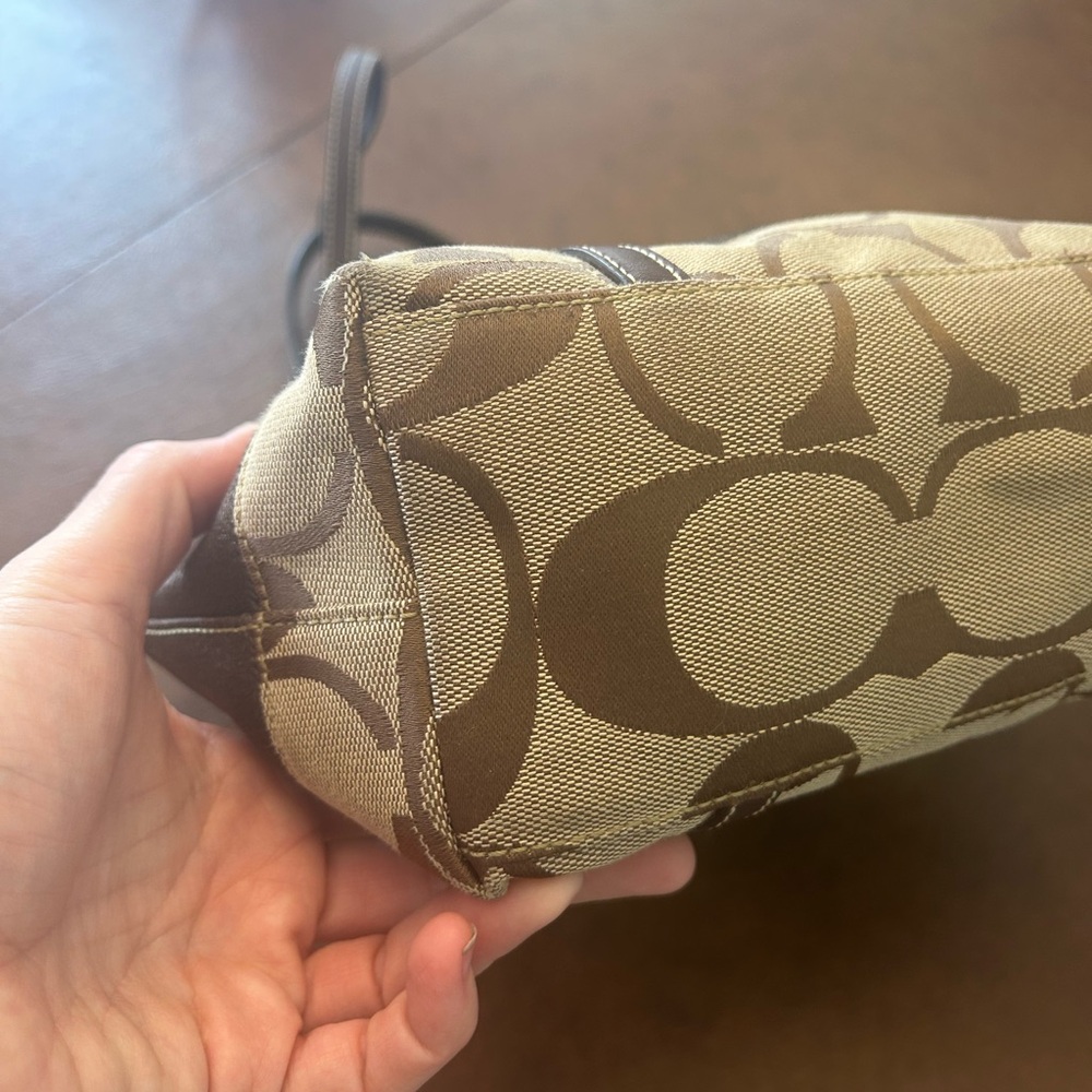 Coach 2007 Legacy Story with Signature Jacquard Tote in EUC - Picture 4 of 13